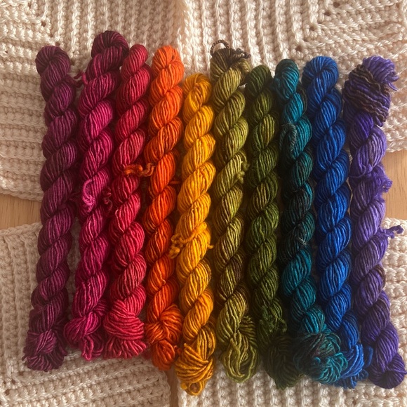 HAALU THE UGLY BUNNY Fall Rainbow mini skein set merino wool - Picture 1 of 10